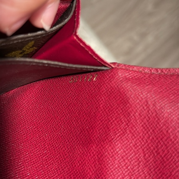 Louis Vuitton Emilie Wallet- Fuchsia - Picture 9 of 13